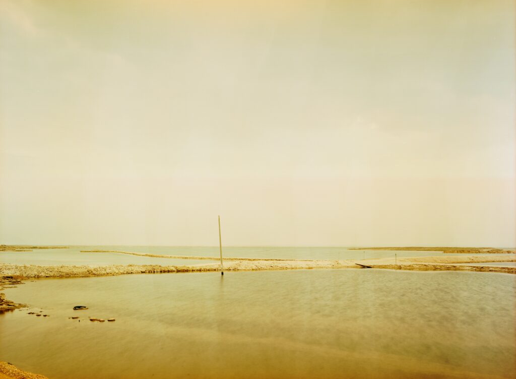 image: Elger Esser